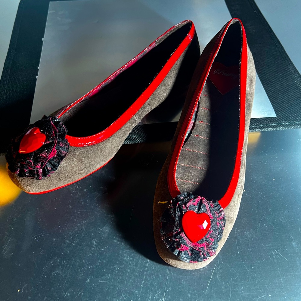 Red & Chocolate Pastry Baller Flats, size 8
